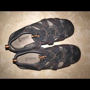 Alpine Design outdoor sport sandals